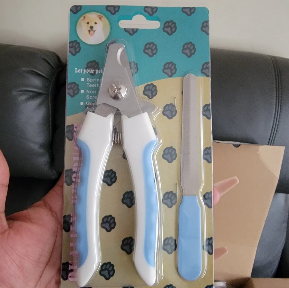 Pet grooming vacuum